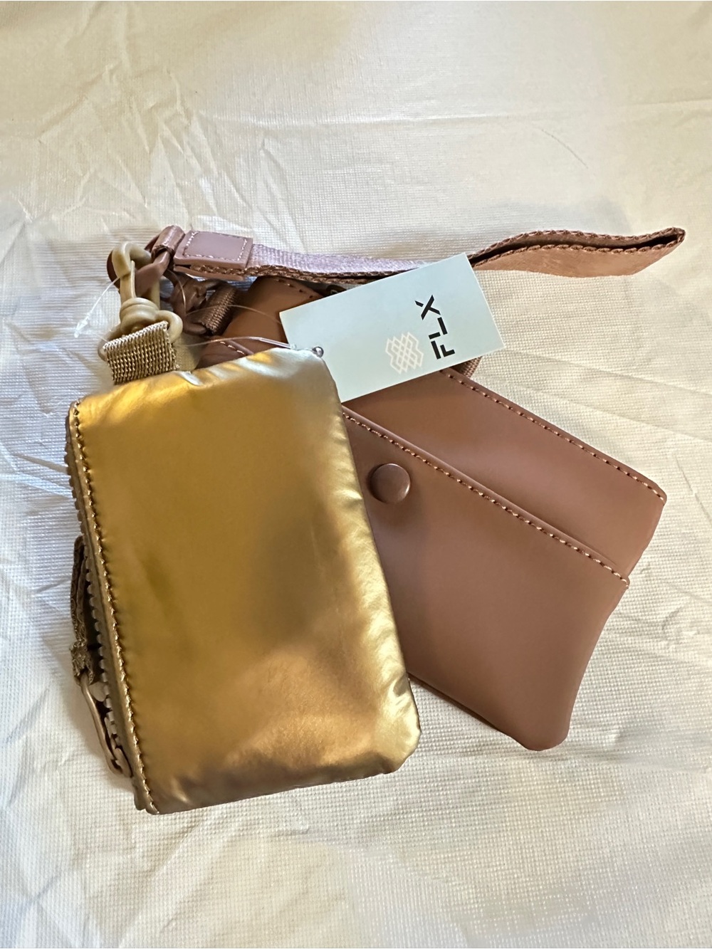 💜FLX Clove/Gold Metallic  Wristlet